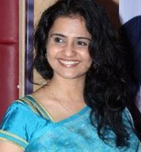  Amruta Subhash
