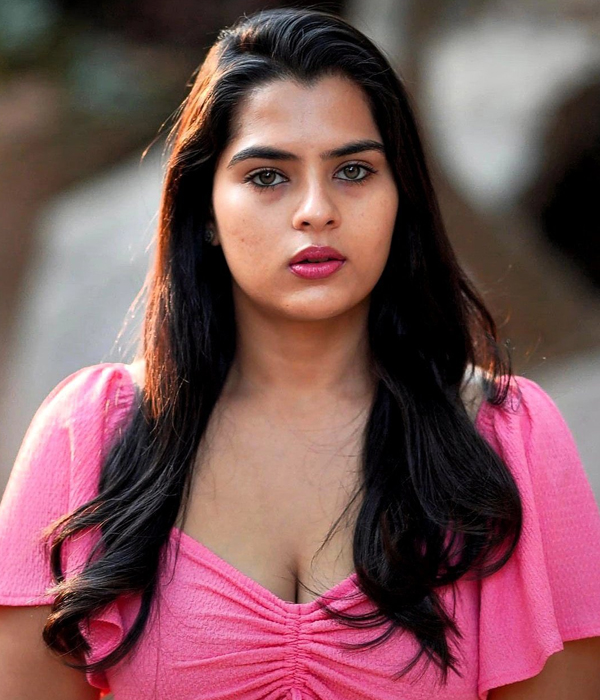 Kavya Kalyanram