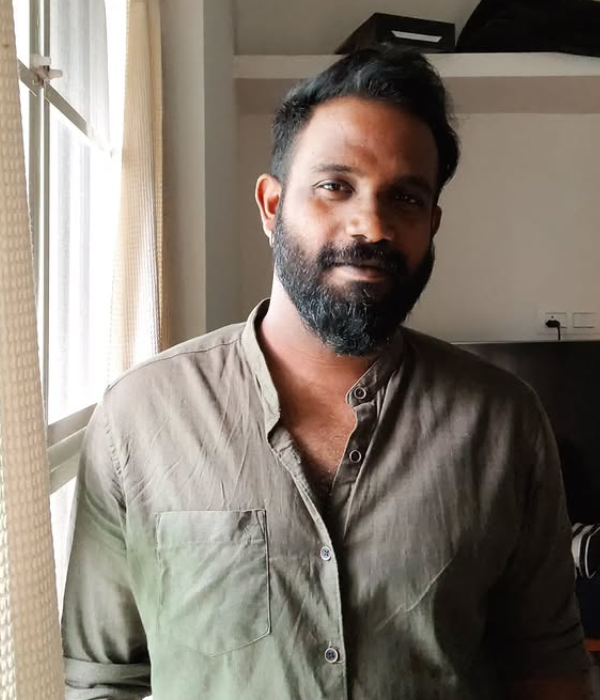 Neeraj Revi