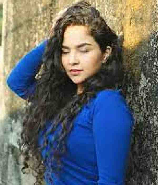 Reina Karad
