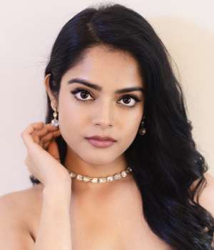 Riddhi Kumar