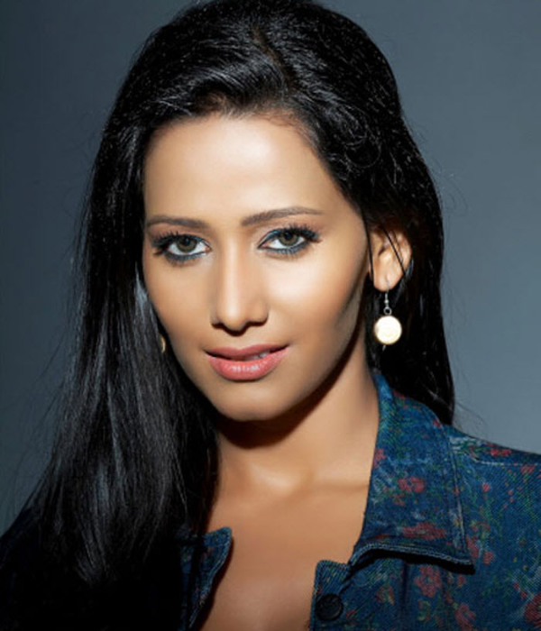 Sanjana Singh Tamil