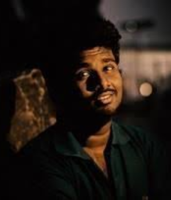 Vineeth Arya K